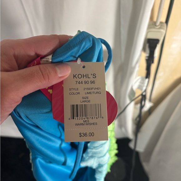 New with tags, womens size large shirt, #H862 - Picture 6 of 6